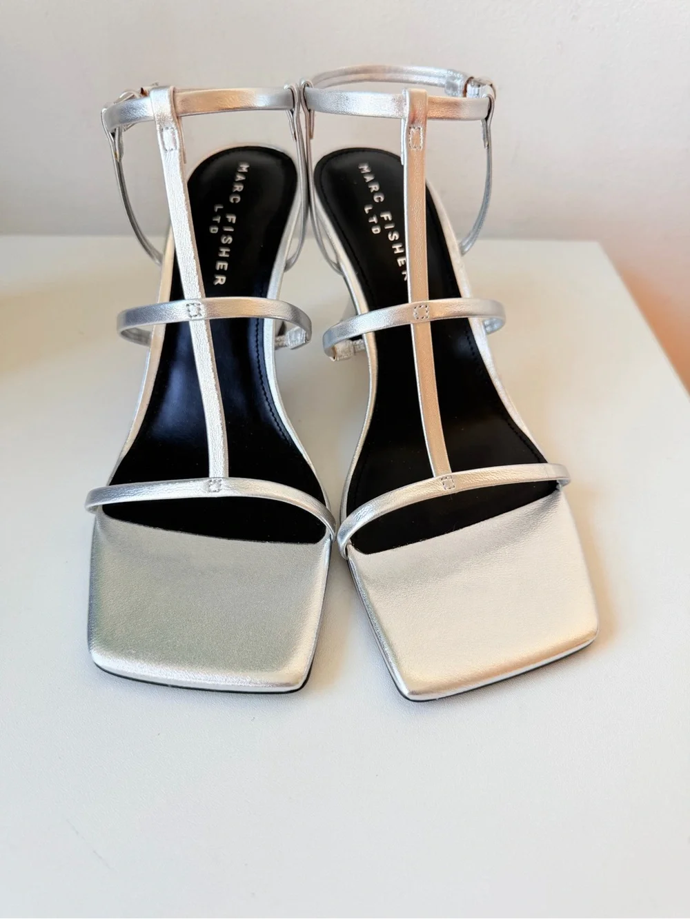 Marc Fisher Dennie Strappy Leather Dress Sandal In Metallic Silver Size 10 NIB